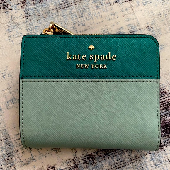 Kate spade wallet - Picture 1 of 3